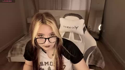Snapshot of lucy_uiio chatting on June 14, 10:23 pm Luna online show from June 14, 10:23 pm