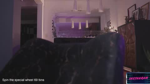 Lucy Alien  online show from December 13, 6:21 am