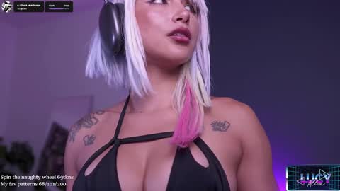 Snapshot of lucyallenx chatting on October 7, 9:12 pm Lucy Alien online show from October 7, 9:12 pm