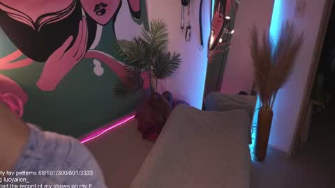 Lucy Alien  online show from June 26, 10:25 pm