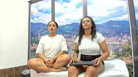 lucyandbella online show from July 17, 4:19 am