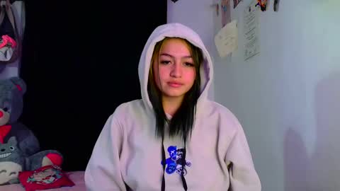 LUCIA  online show from December 10, 1:22 am