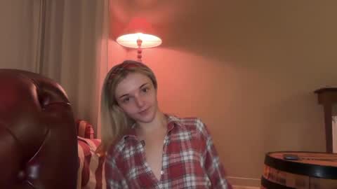 Lucy online show from May 27, 11:13 pm