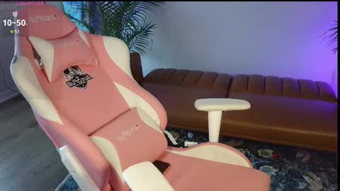 lucydelrey57 online show from March 9, 8:10 pm