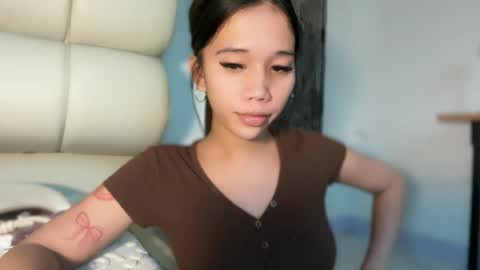 lucyforr online show from July 7, 5:21 am