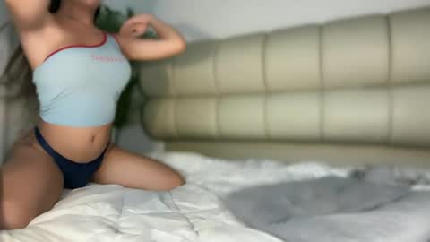 lucyforr online show from July 27, 4:41 am