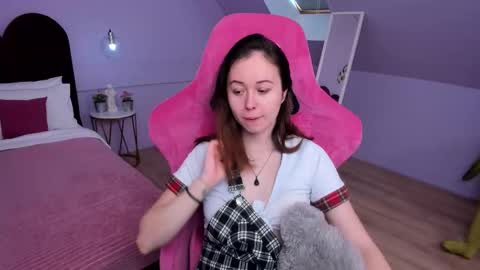 Lucy  online show from January 17, 7:57 am