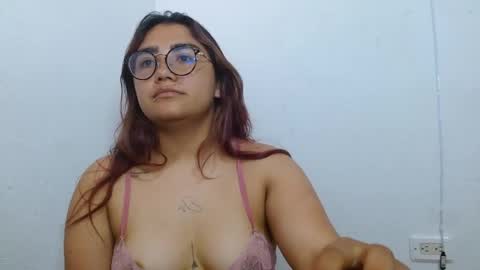 Snapshot of lucyheart_ chatting on March 7, 2:19 am lucy online show from March 7, 2:19 am