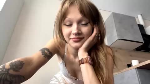 Alice online show from September 25, 11:36 am