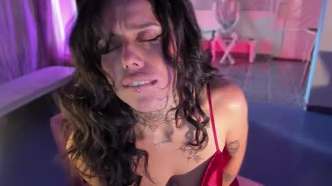 Snapshot of lucyklumm chatting on March 22, 9:29 pm MALAMOR online show from March 22, 9:29 pm