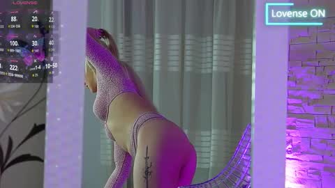 Lucy Lexton online show from October 14, 4:13 am