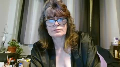 lucylling online show from February 22, 7:12 am