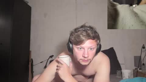 LucyLoes online show from October 4, 6:17 pm