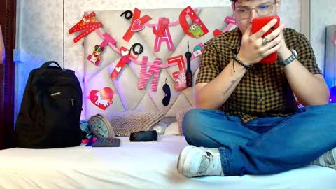 Lucy and Matty online show from September 16, 11:44 am