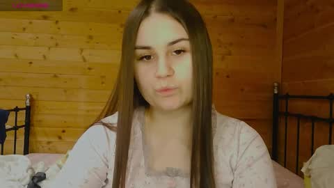 Snapshot of lucymur chatting on March 25, 9:54 pm Lucy online show from March 25, 9:54 pm