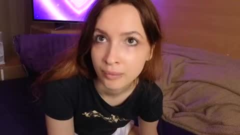 Snapshot of lucynear chatting on June 13, 10:24 am Lucy online show from June 13, 10:24 am