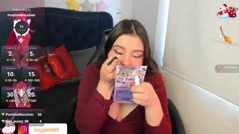 Snapshot of lucypetit chatting on November 26, 2:51 pm Lucy Petit online show from November 26, 2:51 pm