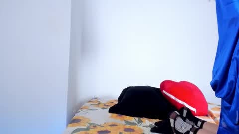 lucyportman online show from February 19, 11:17 am