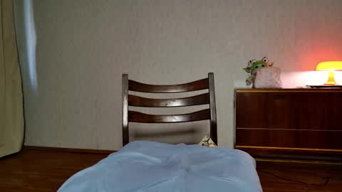 Lucy online show from March 14, 5:57 am