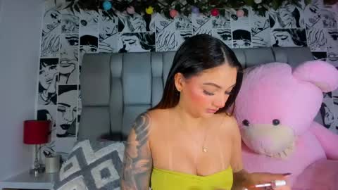 Snapshot of lucyrosse_ chatting on April 20, 11:24 am Lucy online show from April 20, 11:24 am