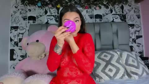 Snapshot of lucyrosse_ chatting on May 1, 11:15 am Lucy online show from May 1, 11:15 am