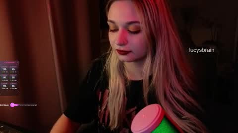 Lucy online show from October 1, 7:42 pm