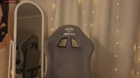 Lucy online show from March 30, 7:04 pm