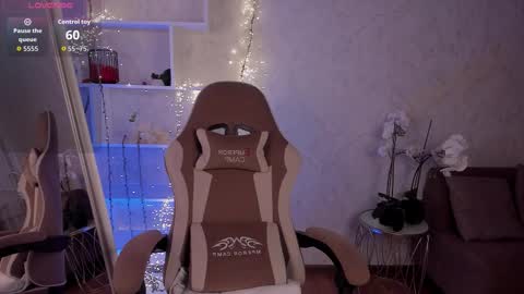 Lucy online show from October 1, 10:54 am