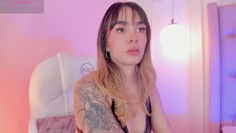 Lucy online show from December 18, 3:45 am