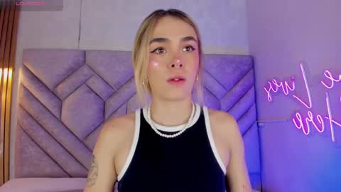 Snapshot of lucyvegaa1 chatting on December 5, 11:38 am Lucy Vega online show from December 5, 11:38 am