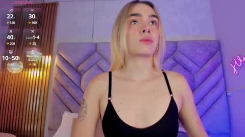 Snapshot of lucyvegaa1 chatting on December 23, 11:36 am Lucy Vega online show from December 23, 11:36 am