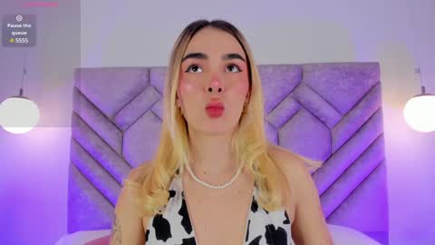 Snapshot of lucyvegaa1 chatting on January 3, 3:49 am Lucy Vega online show from January 3, 3:49 am