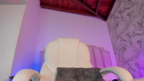 Snapshot of lucyvegaa1 chatting on January 17, 8:13 am Lucy Vega online show from January 17, 8:13 am