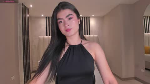 Lucy online show from November 15, 7:32 pm