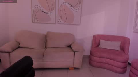 Lucy online show from November 22, 7:46 pm