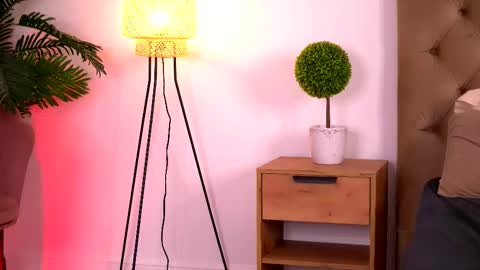 Snapshot of lucyxrios chatting on February 12, 10:27 pm Lucy P online show from February 12, 10:27 pm