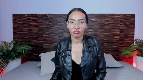 Snapshot of lucyy_liiu chatting on May 2, 8:03 pm Lucy Liiu online show from May 2, 8:03 pm