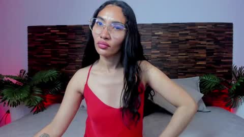 Snapshot of lucyy_liiu chatting on May 16, 7:34 pm Lucy Liiu online show from May 16, 7:34 pm