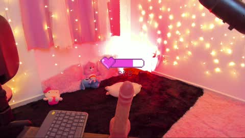 LUCYY FROM HOME  online show from January 31, 4:25 am