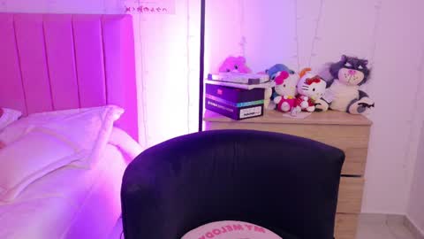 LUCYY FROM HOME  online show from October 21, 1:50 am