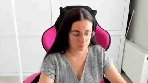 Lucy online show from June 26, 6:29 am
