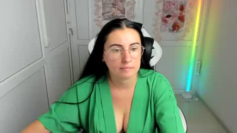 Lucy online show from July 28, 12:12 pm