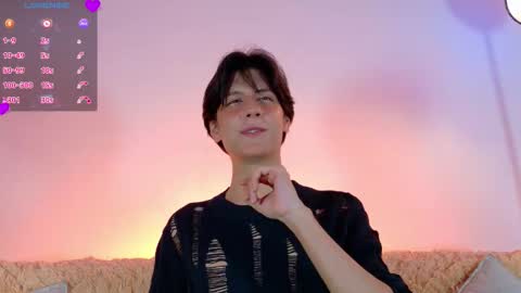 Snapshot of lui_x_dust chatting on March 21, 10:46 pm Lui online show from March 21, 10:46 pm