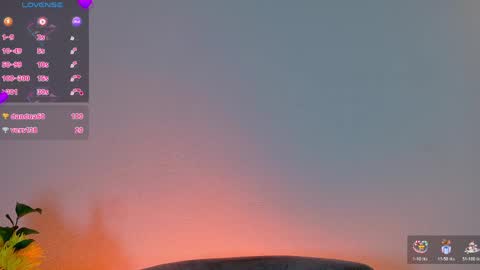 Snapshot of lui_x_dust chatting on April 6, 4:46 am Lui online show from April 6, 4:46 am