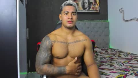 Luigi Independent model online show from March 21, 8:56 pm