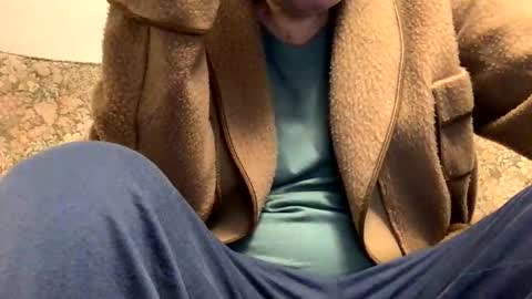 Luis online show from December 16, 9:09 pm