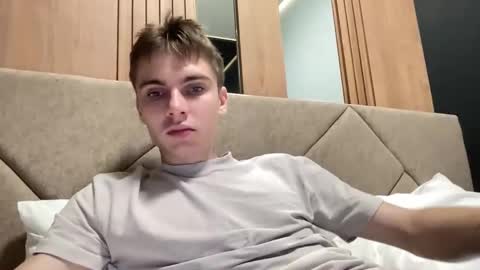 Luis online show from October 9, 3:21 pm