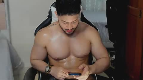 luis_baptista online show from October 21, 2:45 am