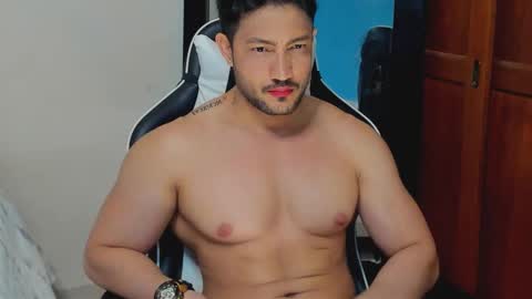 luis_baptista online show from November 20, 2:01 am