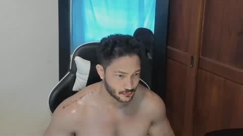 Snapshot of luis_baptista chatting on May 17, 7:32 pm luis_baptista online show from May 17, 7:32 pm